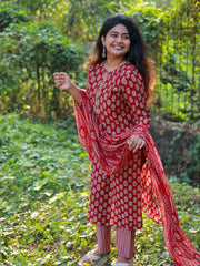 Red Muslin Kurtha 3 piece Set SU 10