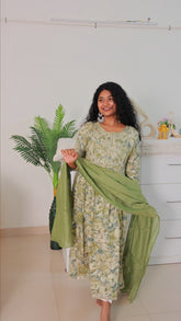 Green kurta set with dupatta (Naira Cut) (SU 94)