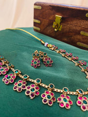 Multicolor Floral Stone Necklace Set