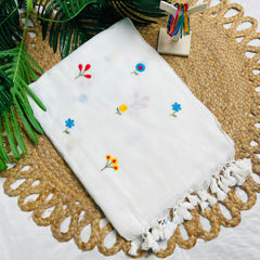 PEARL GARDEN🌸🦋 WHITE WITH COLOURFUL THREAD EMBROIDERY FLORAL SOFT MUL COTTON SAREE(SU 832)