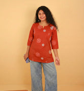 SINDOORI FLORAL SHORT KURTHI (SU 686)