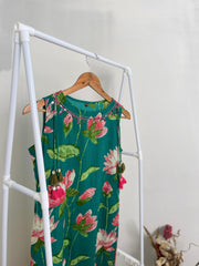 LOTUS CHARM TOP (SU 430)