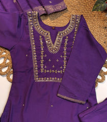 ZEHNAB EMBROIDERY PREMIUM VIOLET SALWAR SUIT (SU 328)
