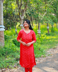 RED KURTHA SET WITH GOLDEN THREAD WORK su (146)