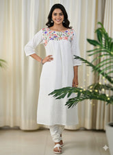 WHITE HAKOBA TOP WITH FLORAL ROUND NECK (SU 301)