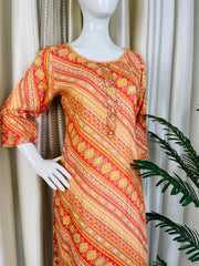 MAJENTA KURTHI WITH FRONT BUTTON & BEADS (SU 620)