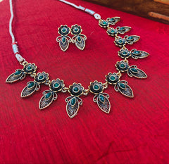 Floral Leaf Motif Necklace Set with Green Stones