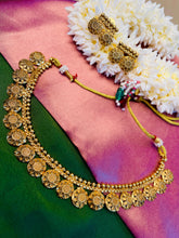 Traditional Floral Gold-Plated Necklace Set