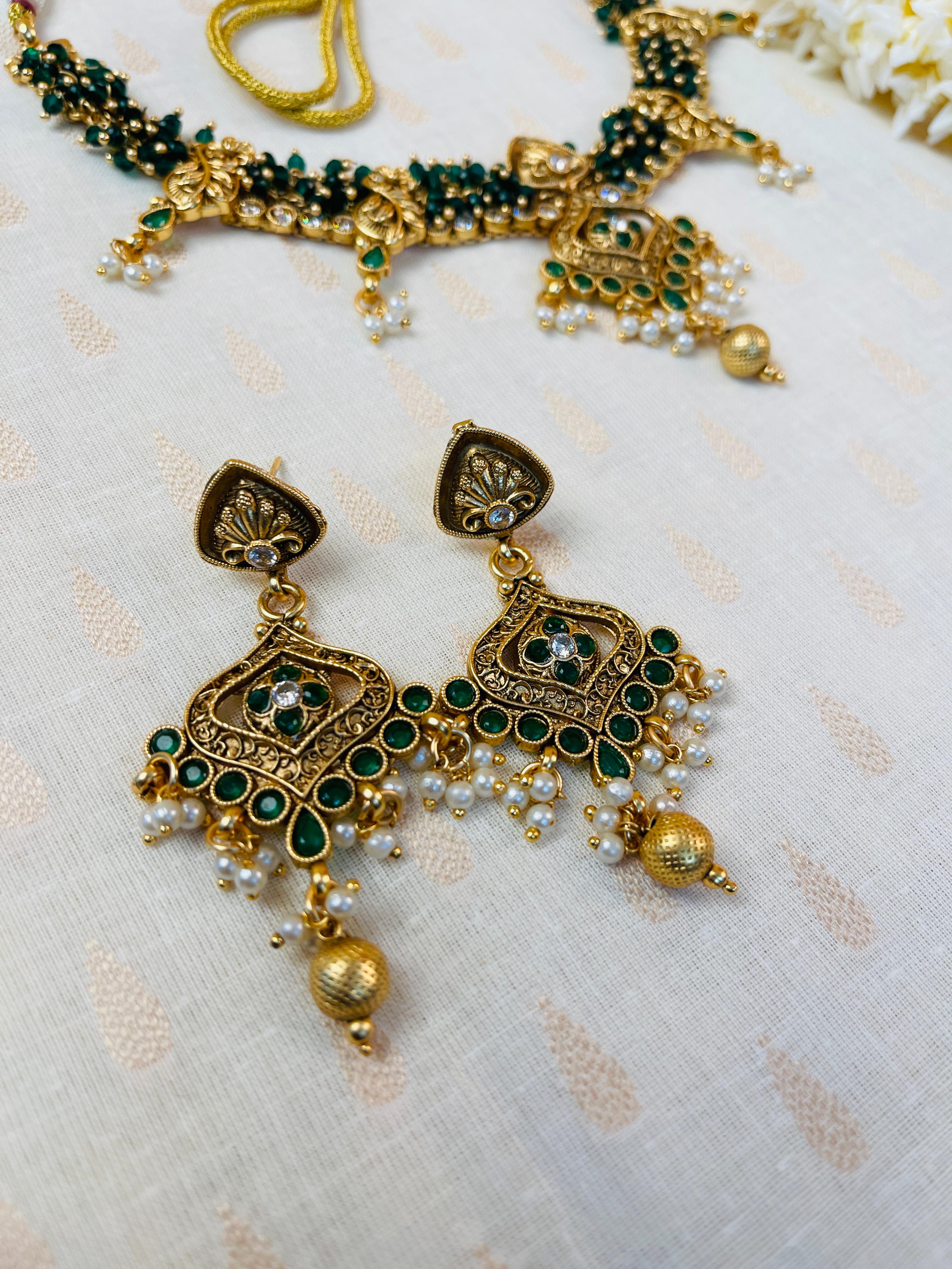 Green Beaded Gold Necklace Set