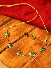 Green Lotus necklace simple ￼