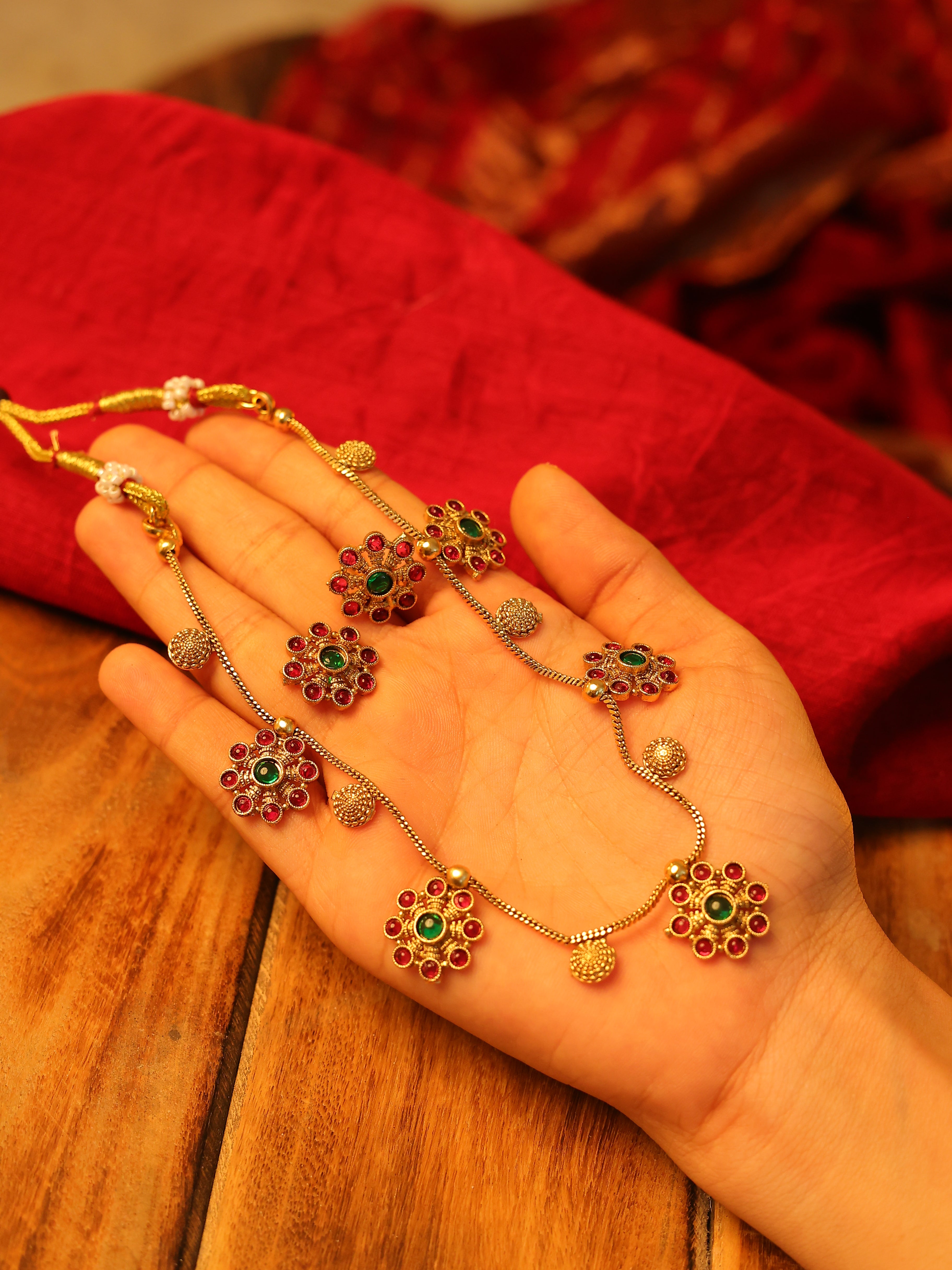 Floral Necklace Set