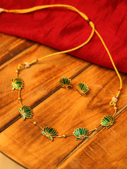 Green Lotus necklace simple ￼