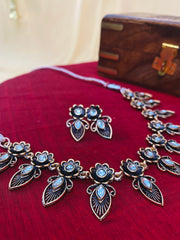 Antique Floral Leaf Necklace And Earrings Set