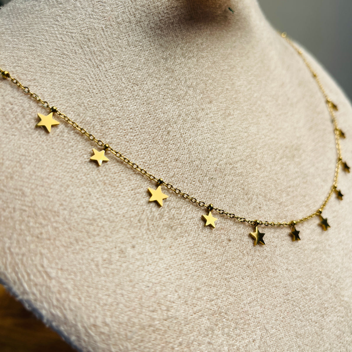 Gold Tone Star⭐️Charm Anti Tarnished Necklace (SJ 157)