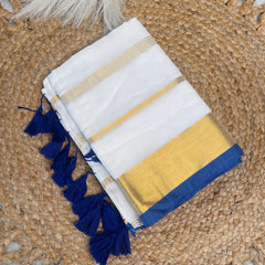 NEELAKSHI 💙✨ TRADITIONAL KASAVU WITH BLUE BORDER & GOLDEN STRIPES MUL COTTON SAREE (SU 893)