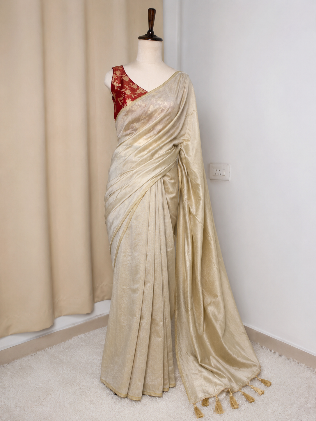 IVORY GOLD ELEGANCE VIJITHRA SILK SAREE (SU 889)
