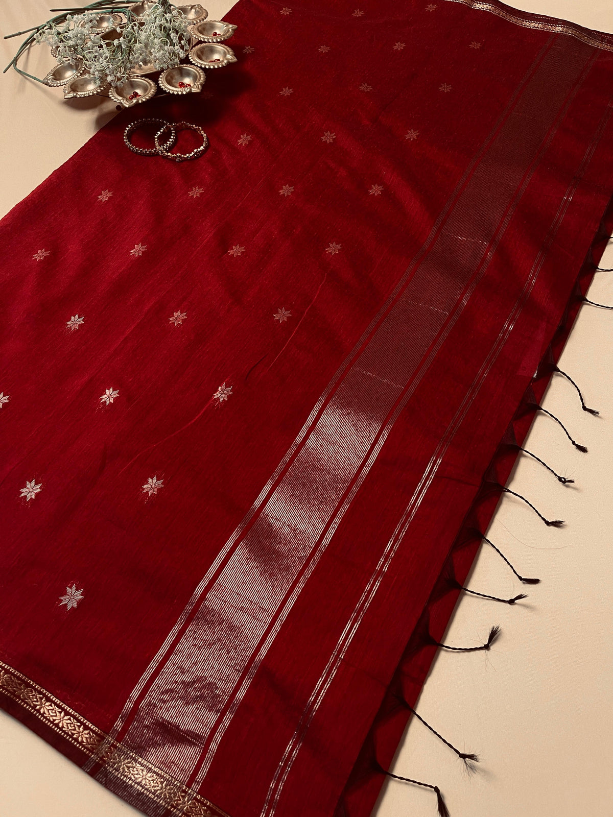 SU 571 - Maroon Golden Black Tasal Saree