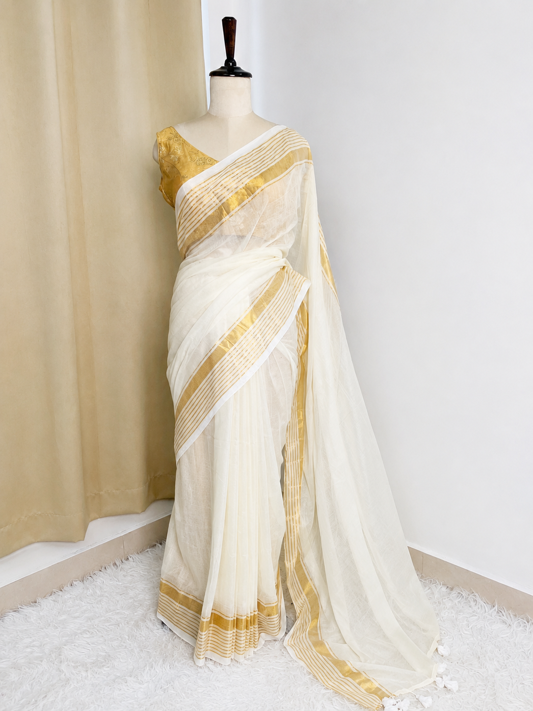 OFF WHITE GOLDEN STRIPES MUL COTTON SAREE (SU 890)