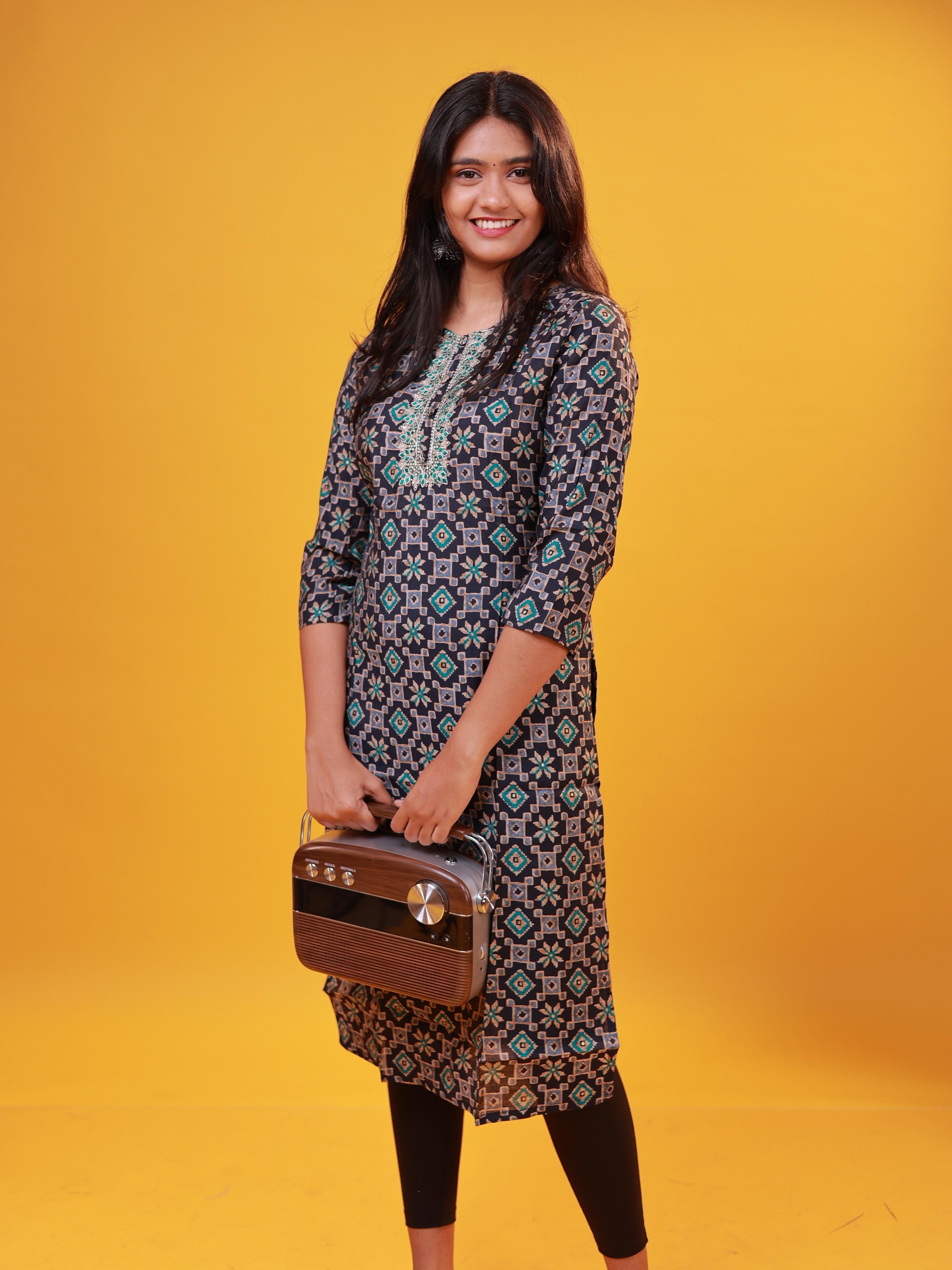 Green and blue foil print Kurta top ￼
