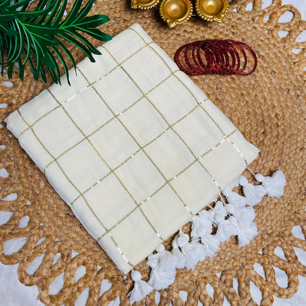 ELARA✨🍁OFF WHITE WITH CHECK SEQUENCE MUL COTTON SAREE (SU 810)