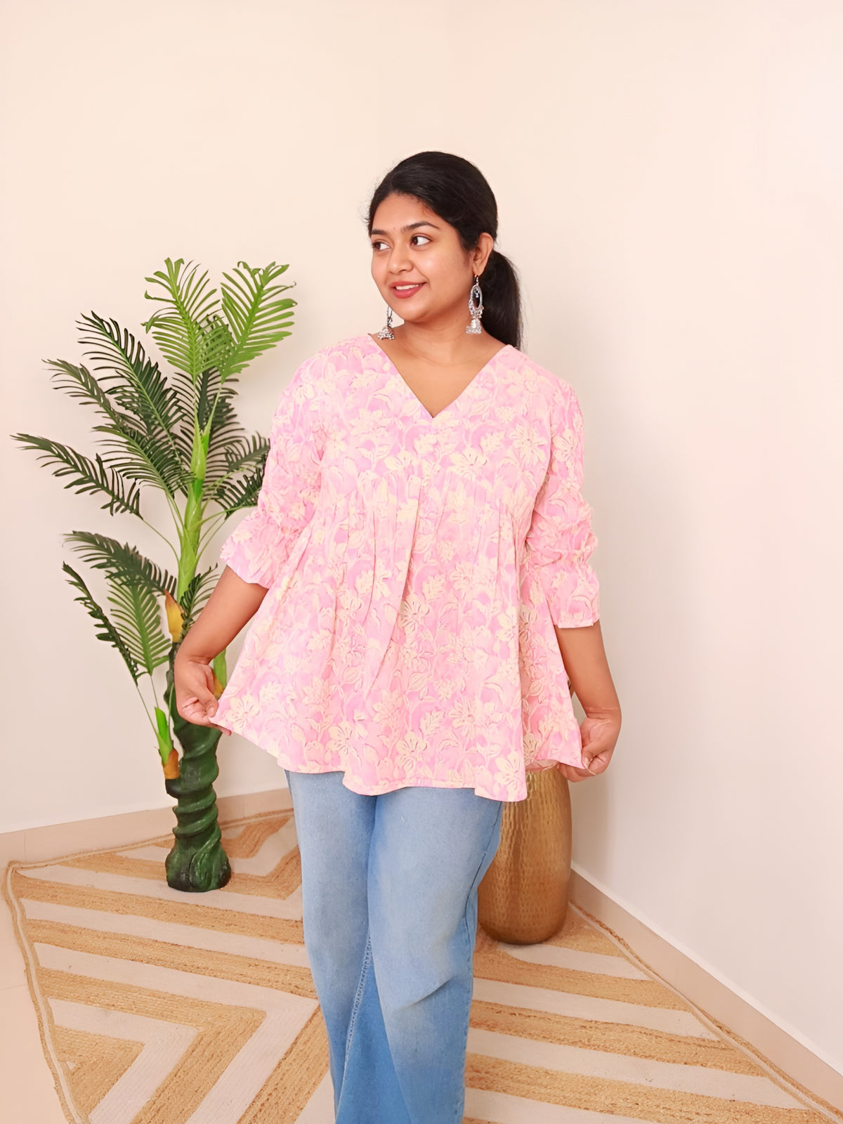 PINK ALIA CUT FLORAL SHORT KURTHI (SU 405)