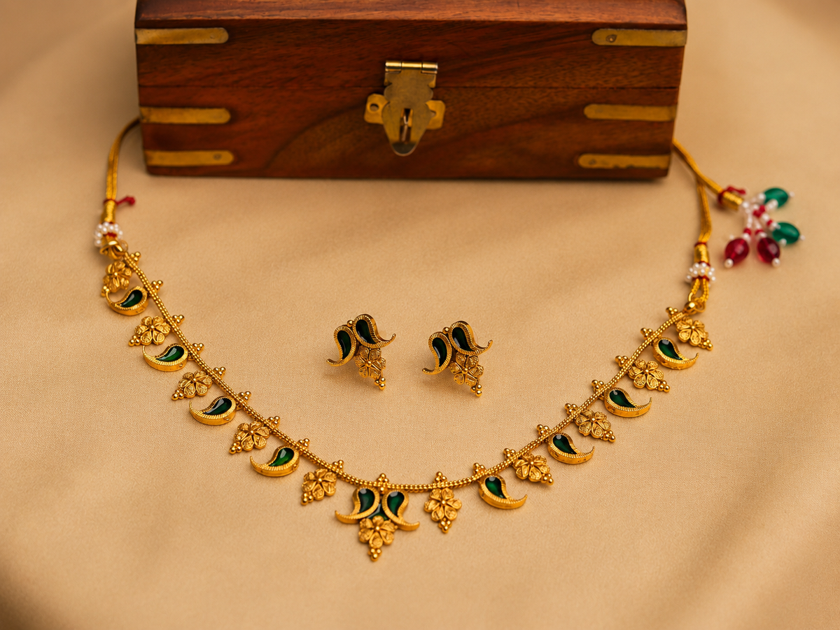 Antique Palakka Necklace Set with Matching Earrings (SJ 186)