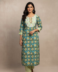 Light Green kurthi top with front red thread works & pants ( su 203 )