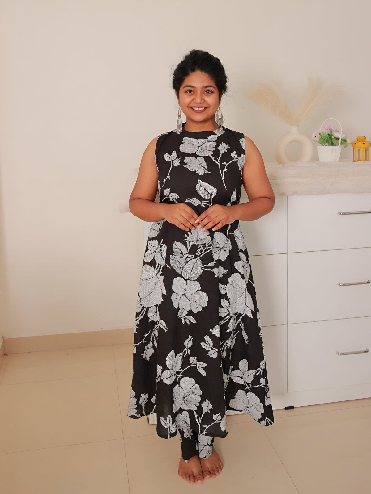 BLACK AURA LEAF CO ORD SET (SU 656) (Sleeves available )