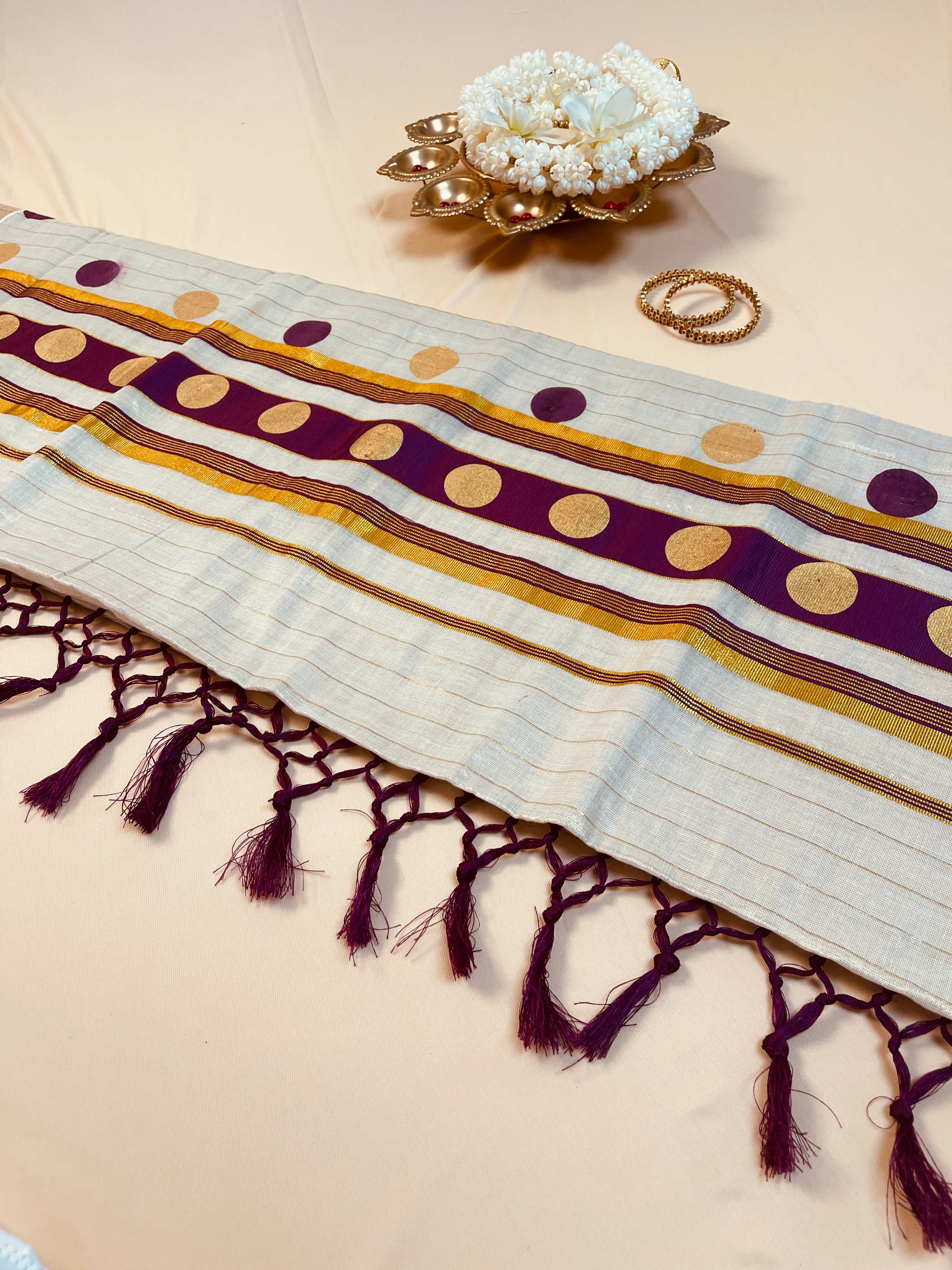 Vadamalli Golden Polka Stripes Tissue Set Saree With Tassels