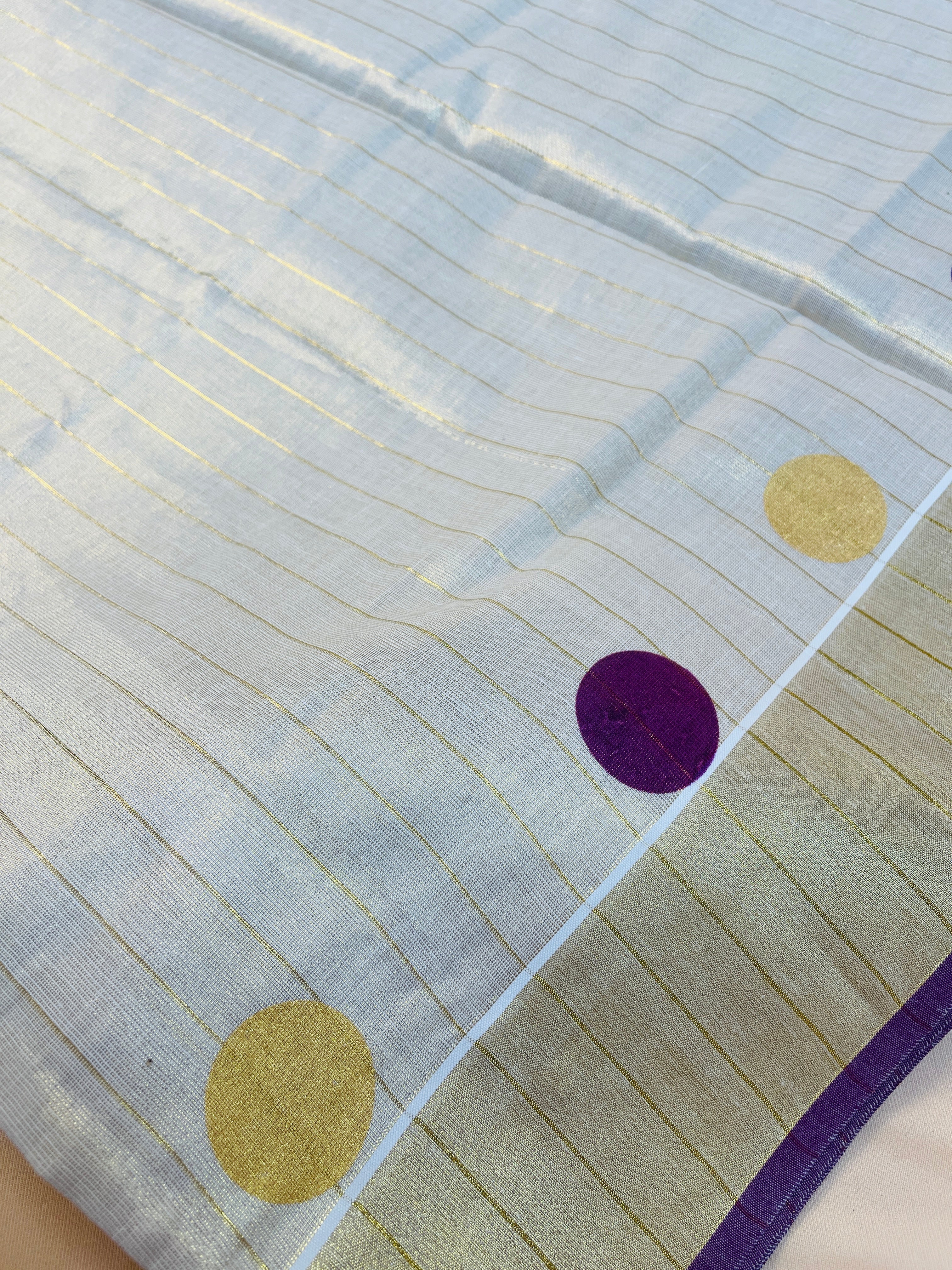 Vadamalli Golden Polka Stripes Tissue Set Saree With Tassels