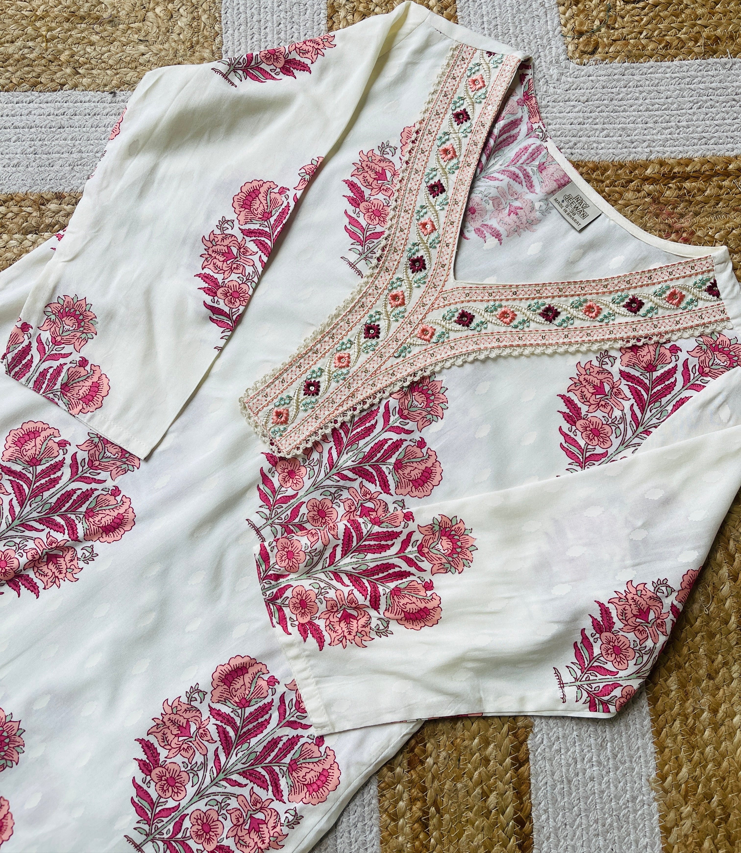 CREAM V-NECK SOFT RAYON FLORAL KURTA - SU 419