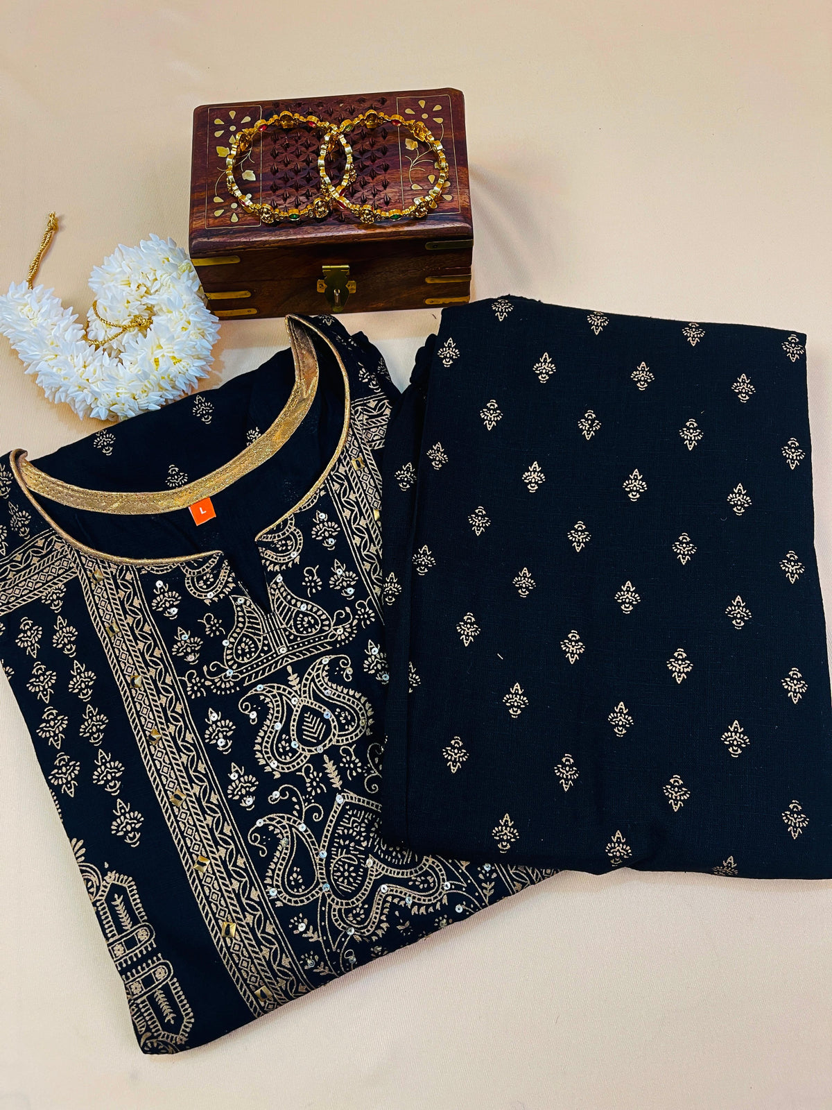 Black Gold-Printed Ethnic Kurta 2 piece Set with Tassel Detailing