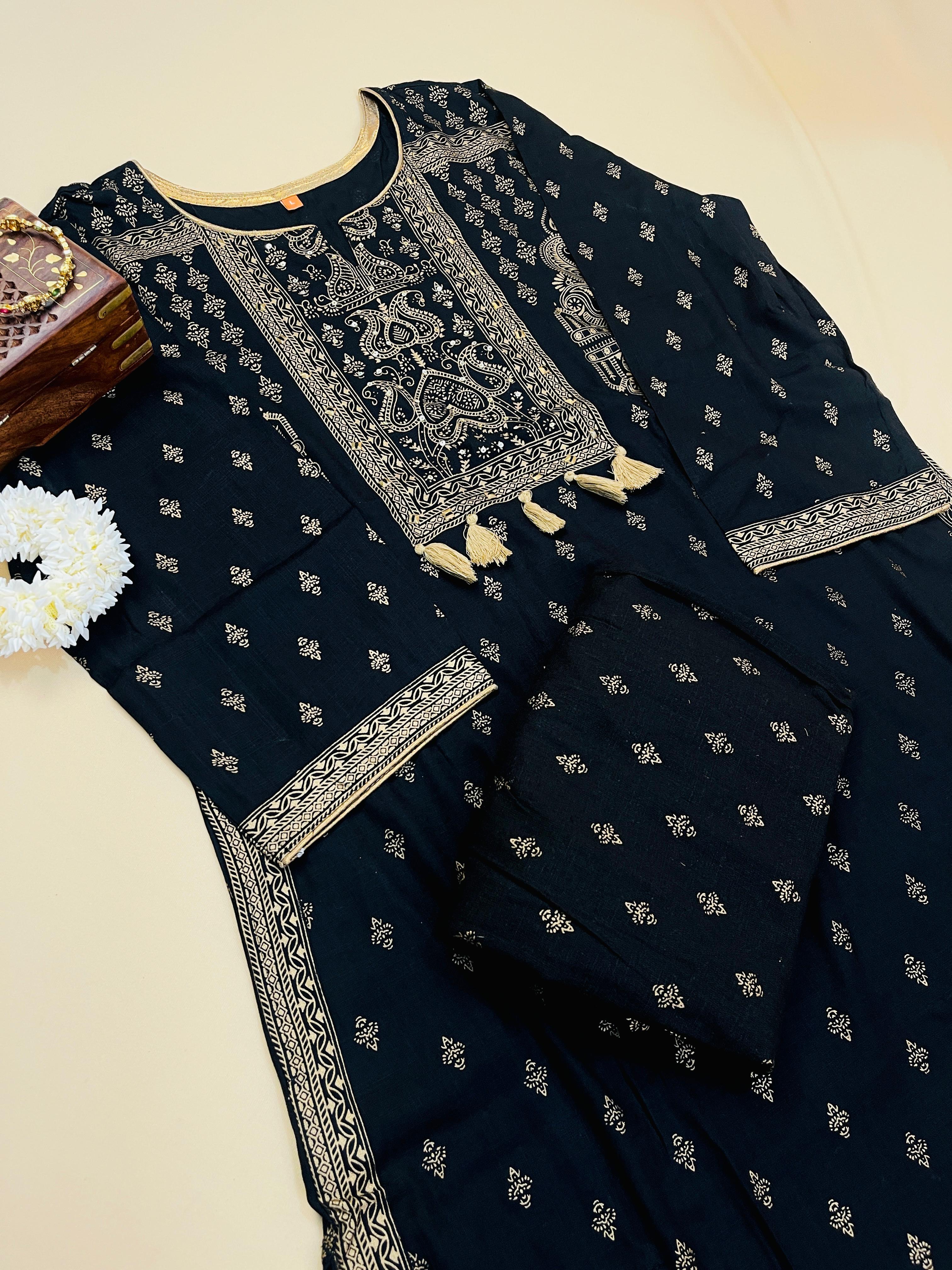 Black Gold-Printed Ethnic Kurta 2 piece Set with Tassel Detailing