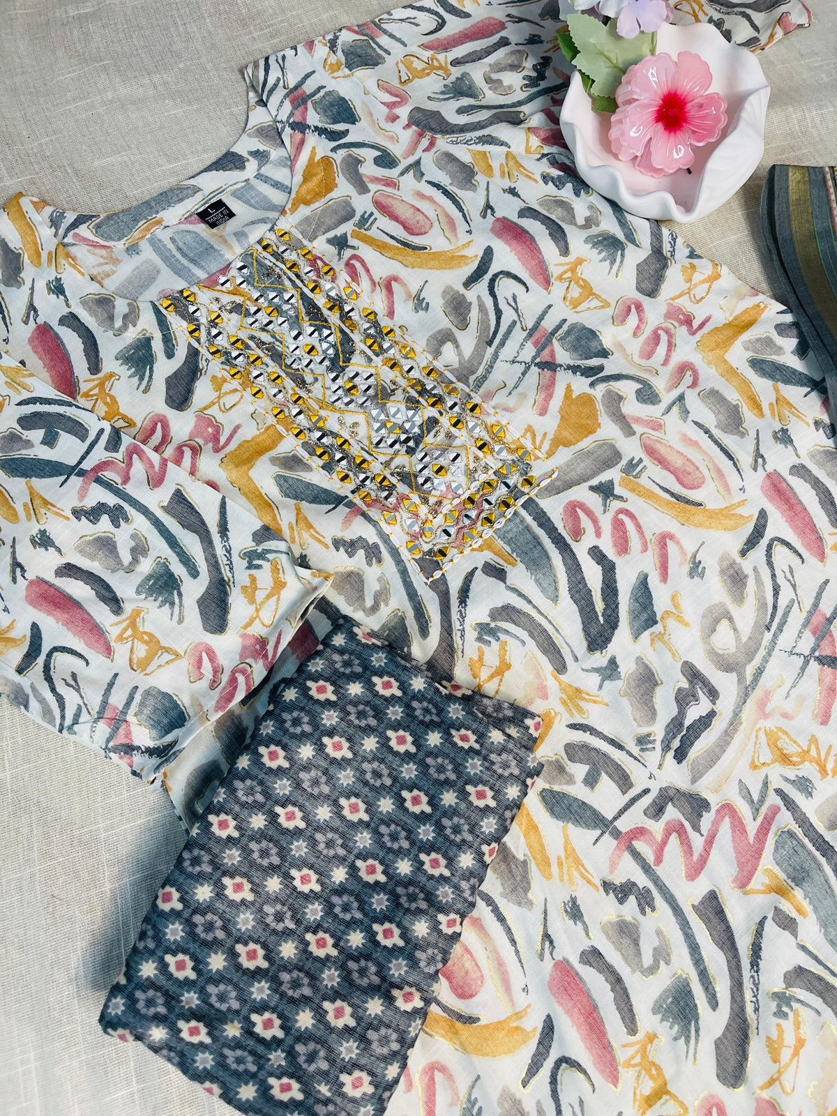 Off White With Grey And Rose Floral Printed 3 Piece Set