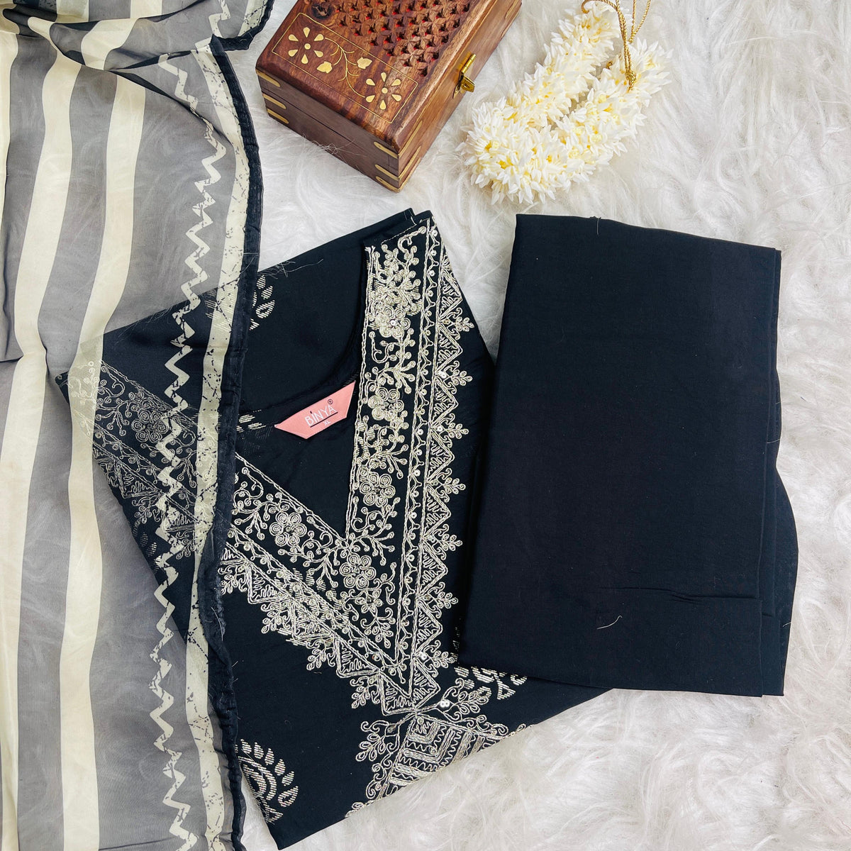 BLACK SALWAR SET WITH SEQUENCE & EMBROIDERY