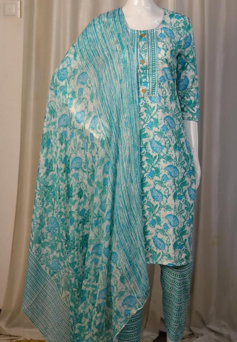 WHITE KURTI SET WITH BLUE GREEN PRINT AND FRONT BUTTON (SU 183)