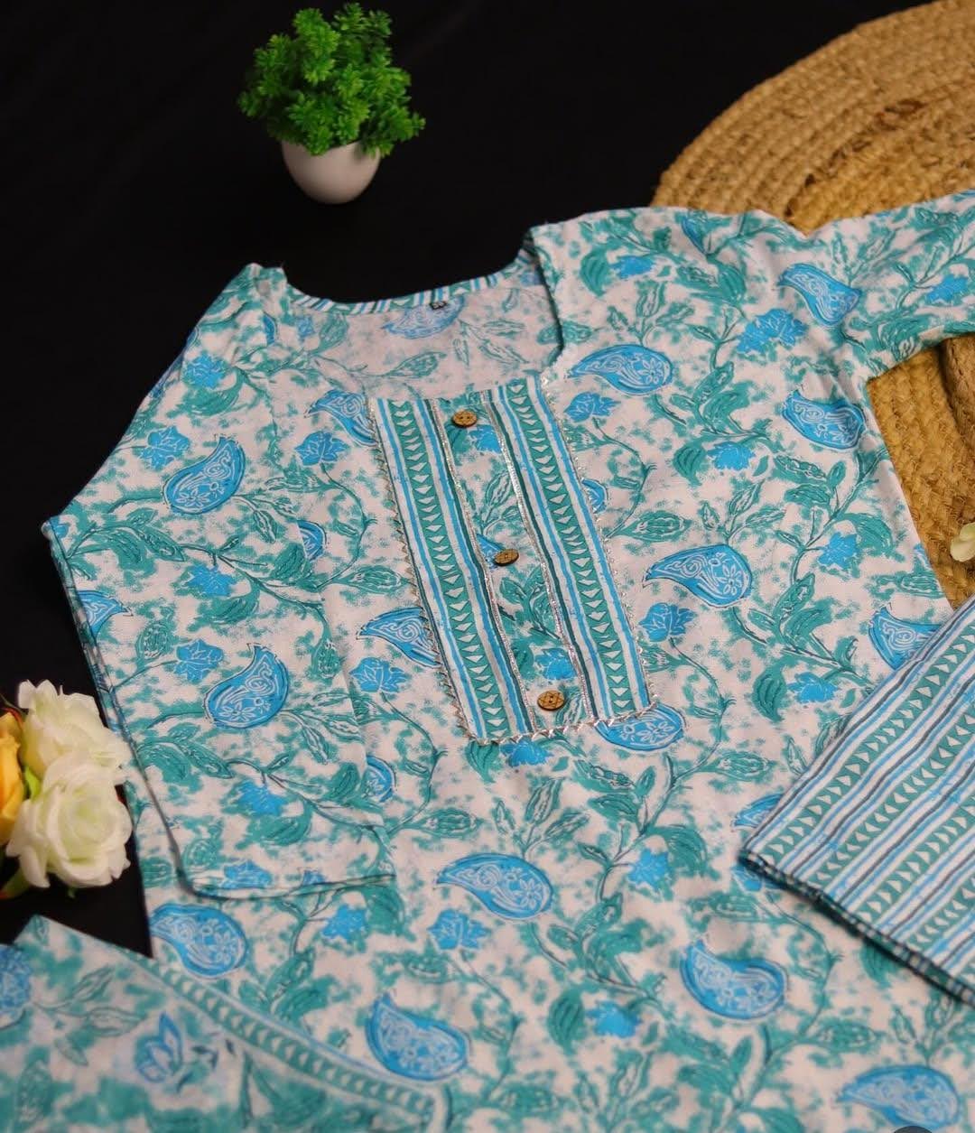 WHITE KURTI SET WITH BLUE GREEN PRINT AND FRONT BUTTON (SU 183)