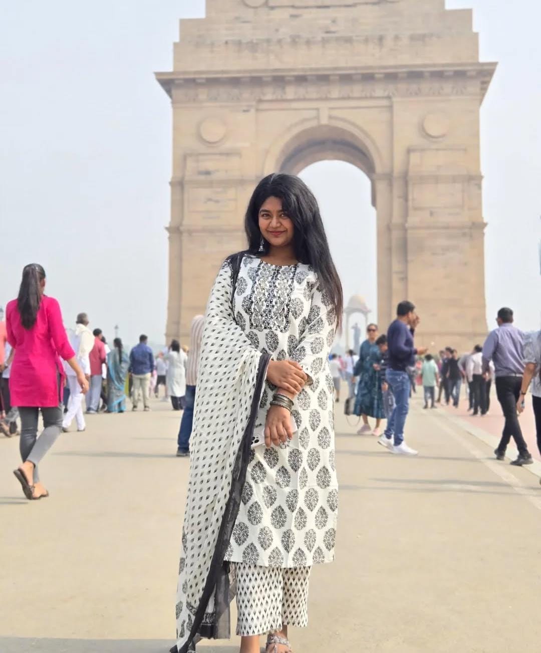 ELEGANT BLACK & WHITE 3 PIECE KURTHI SET (SU-294)