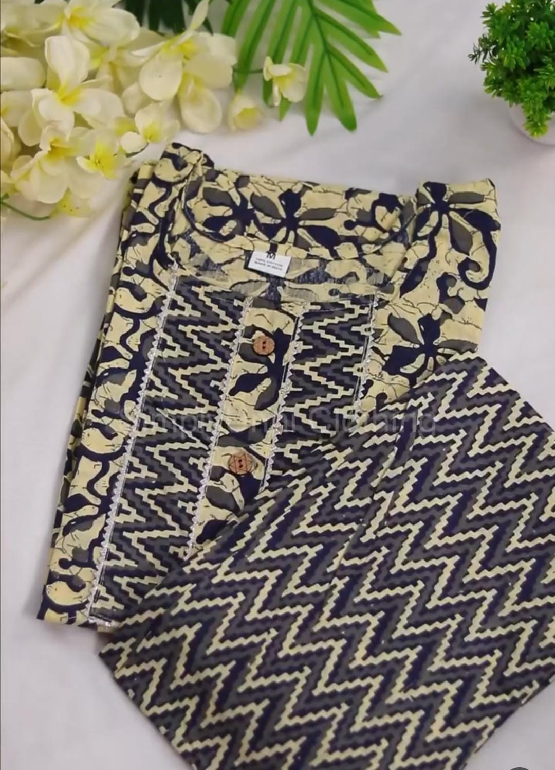 AFFORDABLE CREAM TOP WITH BLUE PRINT & PANTS (SU-200)