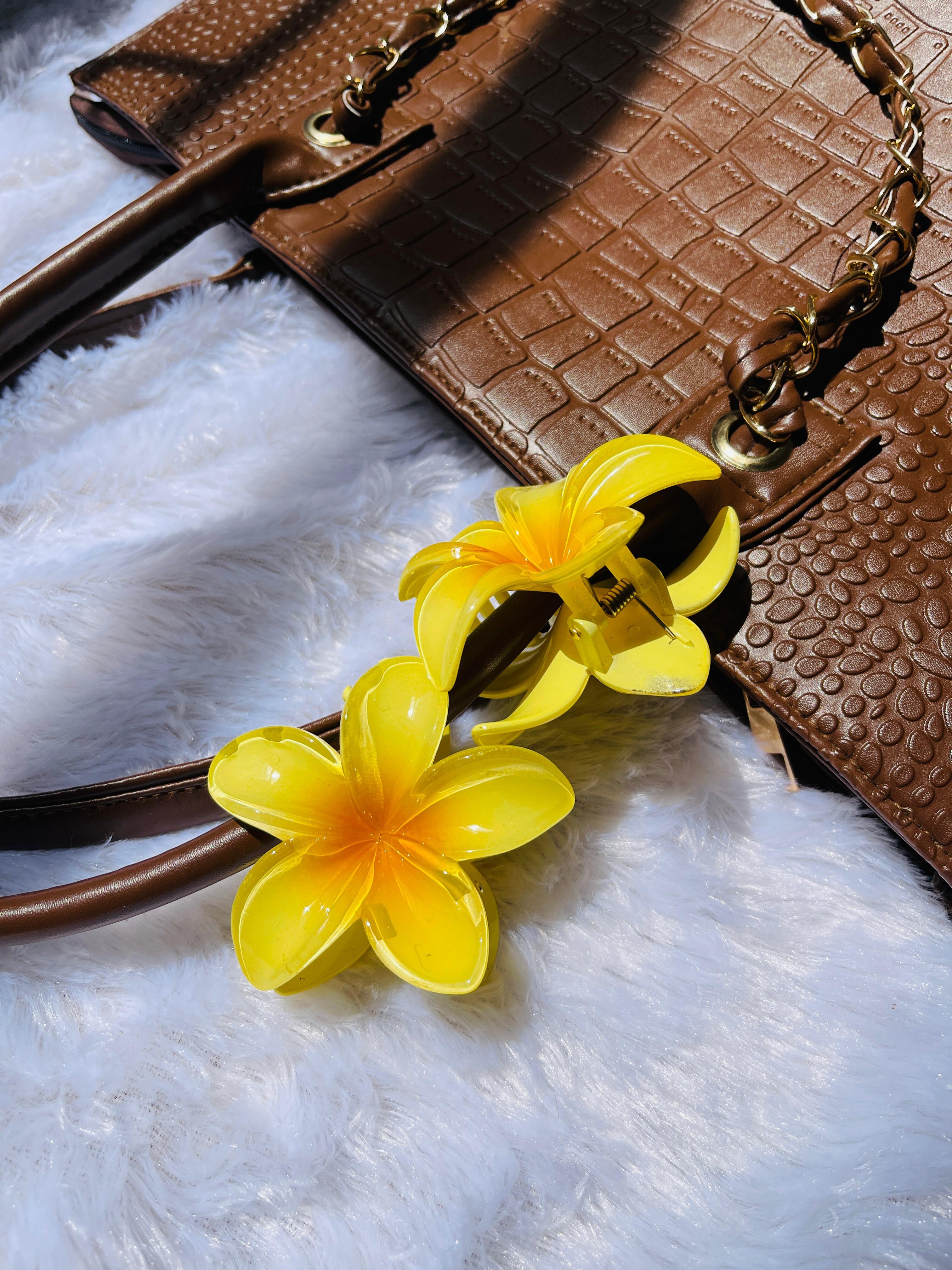 KOREAN CLAW HAIR CLIPS YELLOW ( SJ 73 )