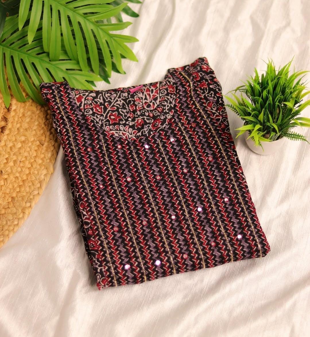 RED BLACK ZIG ZAG FROCK MODEL KURTHI TOP ( SU 157 )