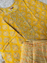 YELLOW KURTHI 2 PIECE SET WITH FRONT MIRROR WORK ( SU 267 )