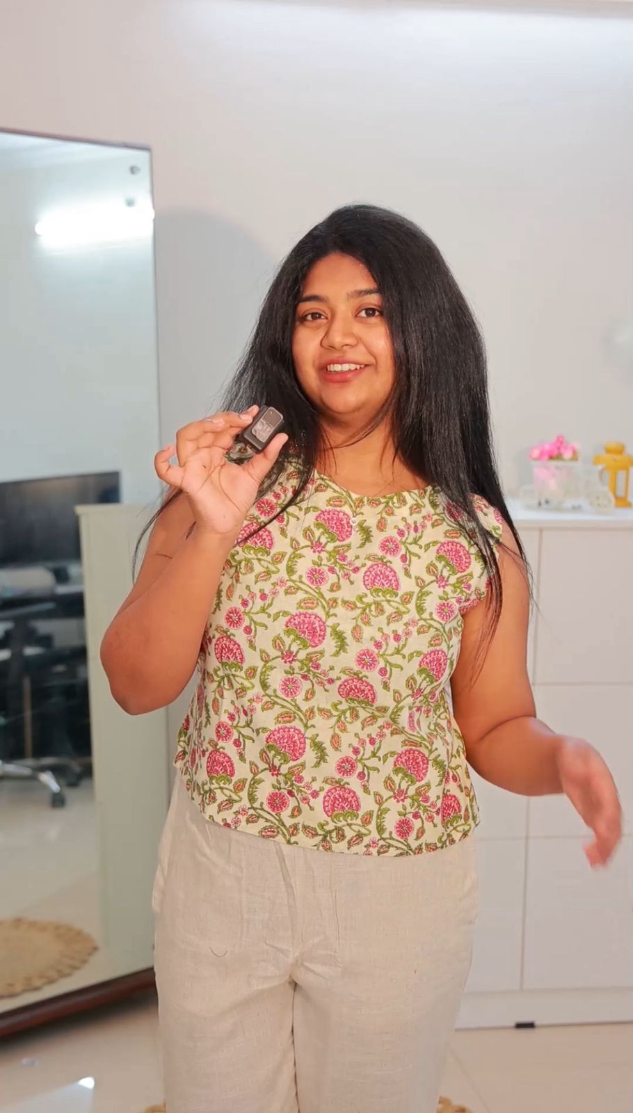 CREAM LEAF AND FLOWER PRINT CROP TOP (SU 360)