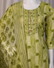 LIGHT GREEN KURTHI SET WITH FRONT BUTTONS (SU 177)