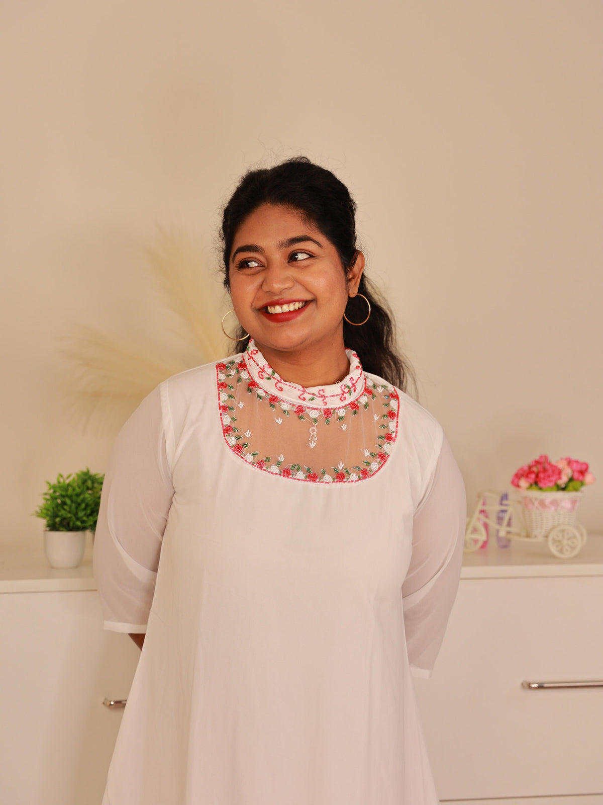 PURE WHITE  JEWE NECK TOP (SU 296)