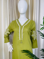GREEN PLAIN  WITH WHITE BEADS & EMROIDERY KURTHI (SU 617)