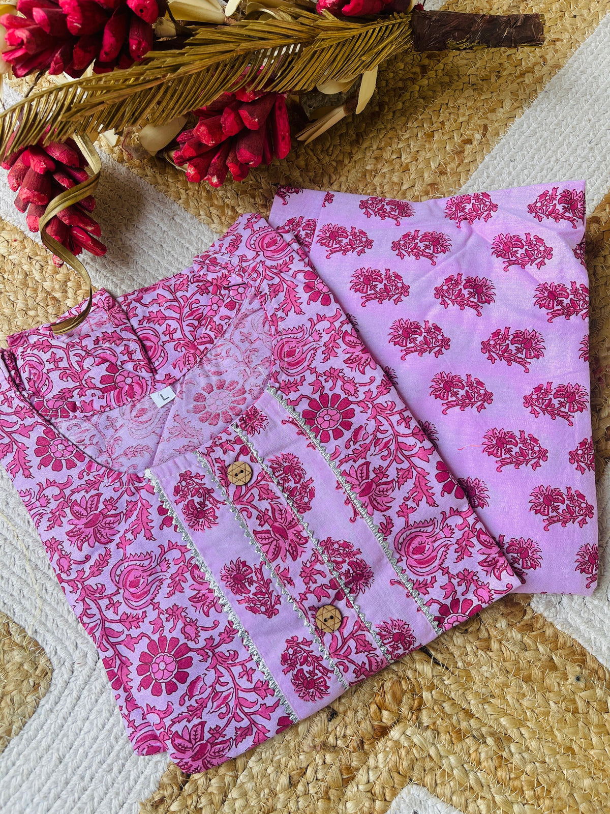 PINK FLORAL PRINT WITH WOODEN BUTTON KURTHI SET ((SU 647)