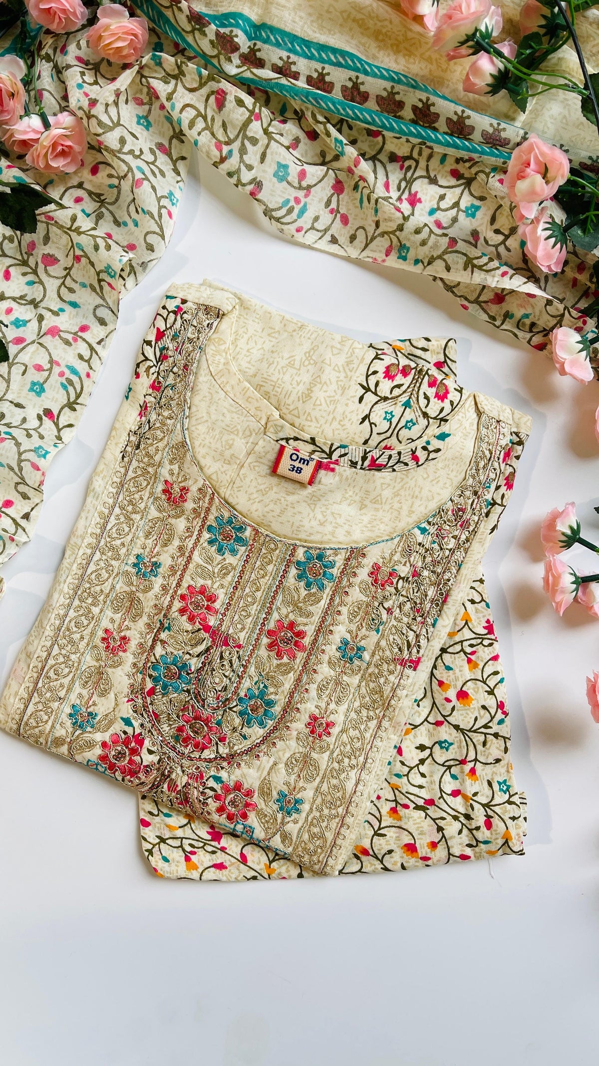 CREAM FLORAL PINK & BLUE PRINT 3 PIECE SET (SU 388)