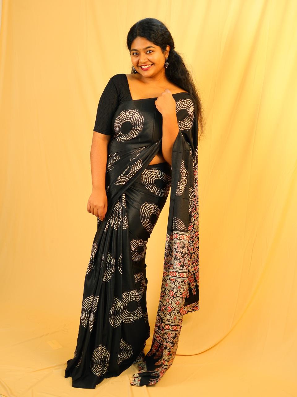 BLACK SEMI MODAL ROUND PRINT SAREE (SU 579)