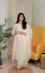 OFF WHITE FULL LENGTH PANEL CUT THREE PIECE SET (SU 386)